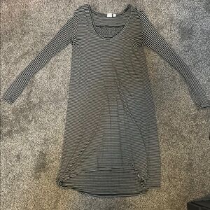 GAP Black & White Long Sleeve Scoop Neck Sheath Dress